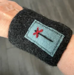 Tradera Pulsvärmare i tovad ull med ledkryss, small> Handskar & Vantar