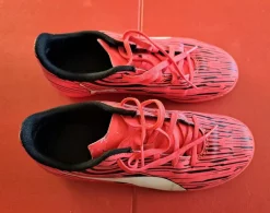 Tradera Puma Fotboll Inneskor, Orange , Storlek 36> Barnskor & Babyskor