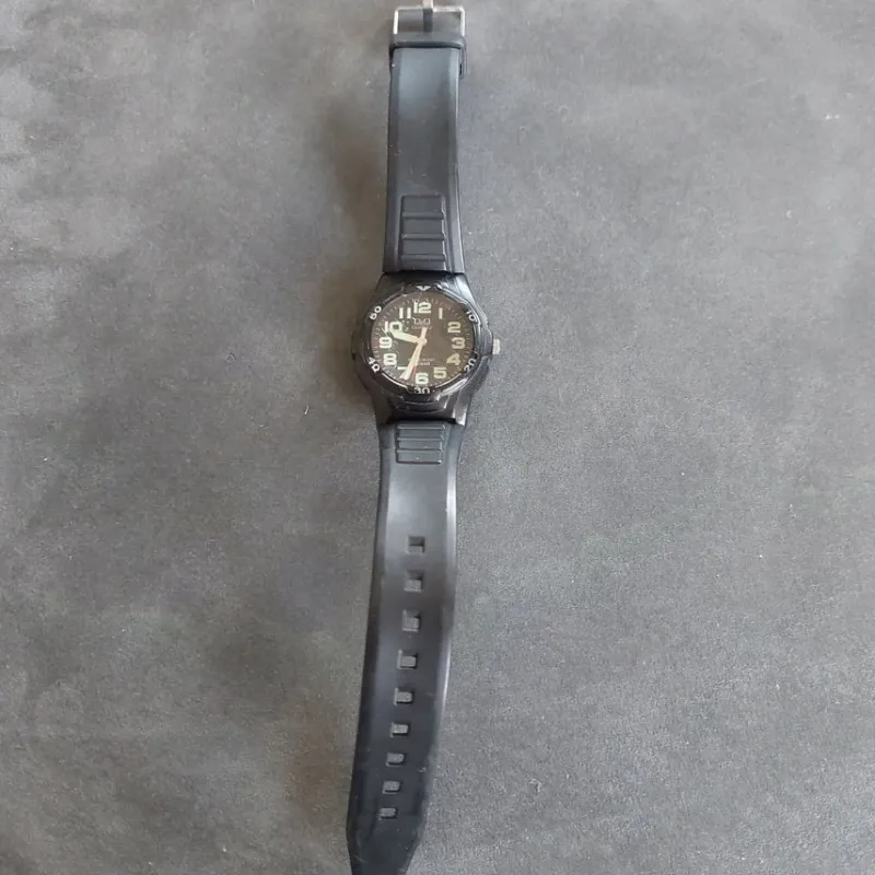 Tradera Q&Q Quartz Armbandsur barn 32mm^ Barnklockor