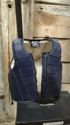 Tradera Häst & Ridsport<Racesafe Ryggplatta Storlek 36