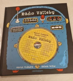 Tradera Radio Valleby - Lasse-Majas detektivbyrå (Bok med CD)> Ljudböcker & Språkkurser