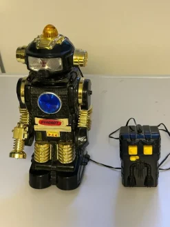 Tradera Radiostyrd PyroBot Robot-Retro-Vintage> Robotleksaker & Robotdjur