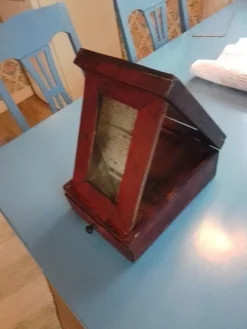 Tradera Rakning<Raklåda med spegel Antik