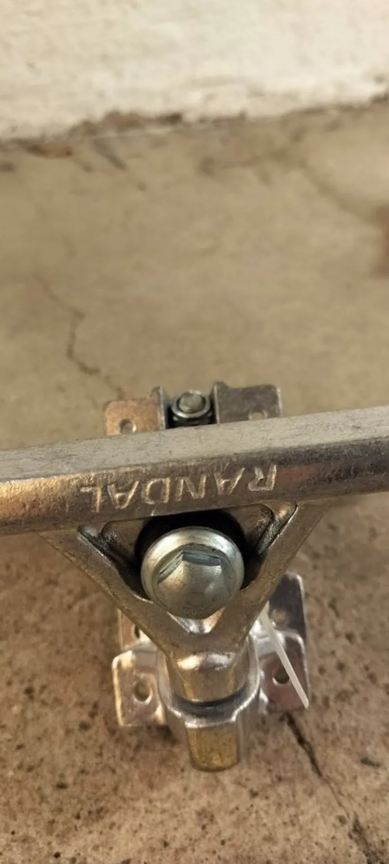 Tradera Övrig Sport & Fritid<Randal longboardtruckar 180mm