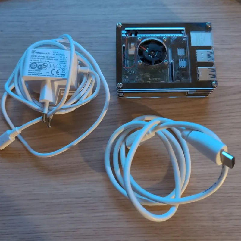 Tradera Raspberry Pi 4 i transparent case med fläkt> Övrigt Datorer & Tillbehör