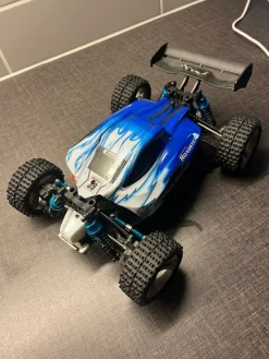 Tradera RC-bil från wltoys A959 65km +^ Radiostyrt