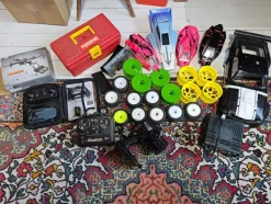 Tradera RC-skrot^ Radiostyrt