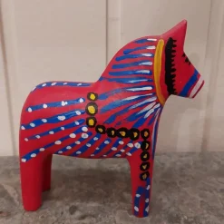 Tradera Röd trähäst, dalahäst^ Dalahästar