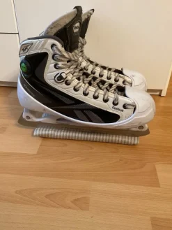 Tradera Hockey & Skridskor<Reebok 16K Pro Ishockey målvaktsskridskor Storlek 46