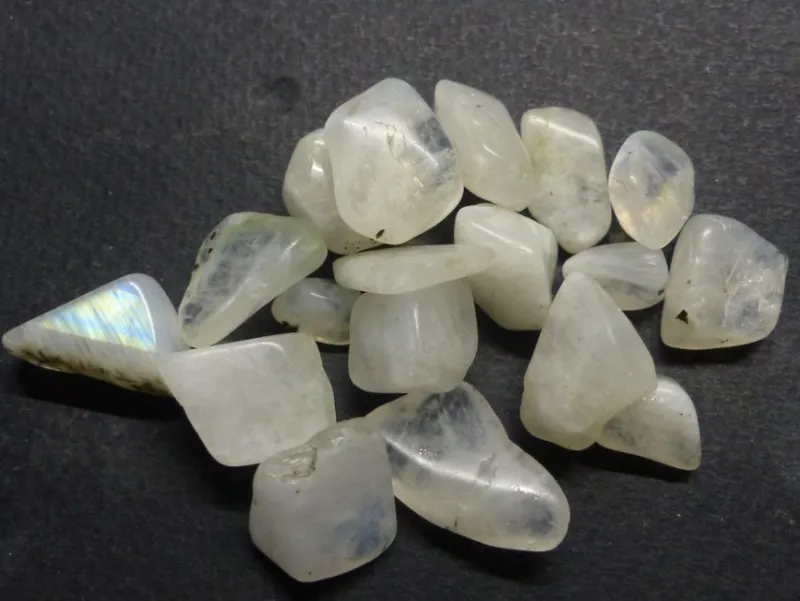 Tradera Ädelstenar<regnbåge månsten råsten ädelsten chakra oslipad sten ct gemstone moonstone