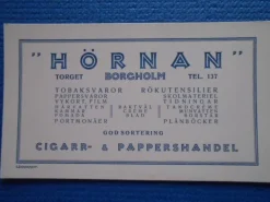 Tradera Tobakiana<Reklamkort/skylt Hörnan Cigarr & Pappershandel Borgholm