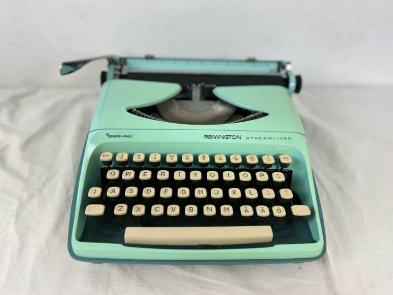 Tradera Technica & Nautica<Remington Streamliner skrivmaskin