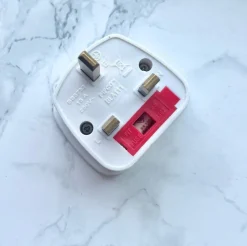 Tradera Reseadapter säkerhetsuttag till UK Adapter - Vit för Storbritannien NY^ Resetillbehör
