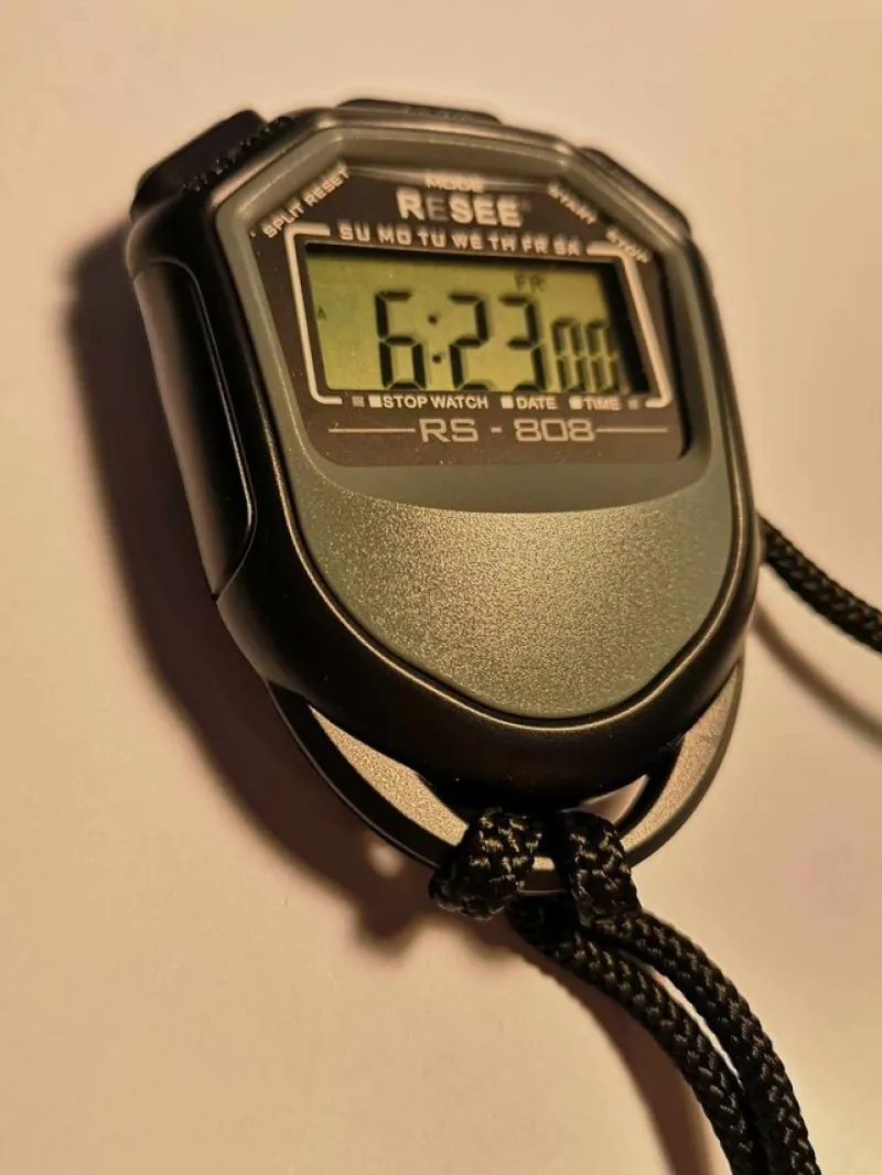 Tradera RESEE Tidtagarur Stoppur LCD-Skärmtimer Simning Löpning Sport Tidtagare^ Tidtagarur