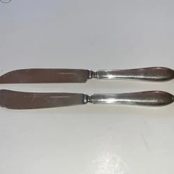 Tradera Retro 2 Vackra Bestick Smörkniv Smör Ost Kniv Ostkniv Svensk Spetsig Spets> Silver
