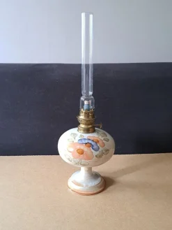 Tradera Retro BORDSFOTOGENLAMPA, La Poterie - 1900 tal, höjd 48.5 cm> Antikviteter