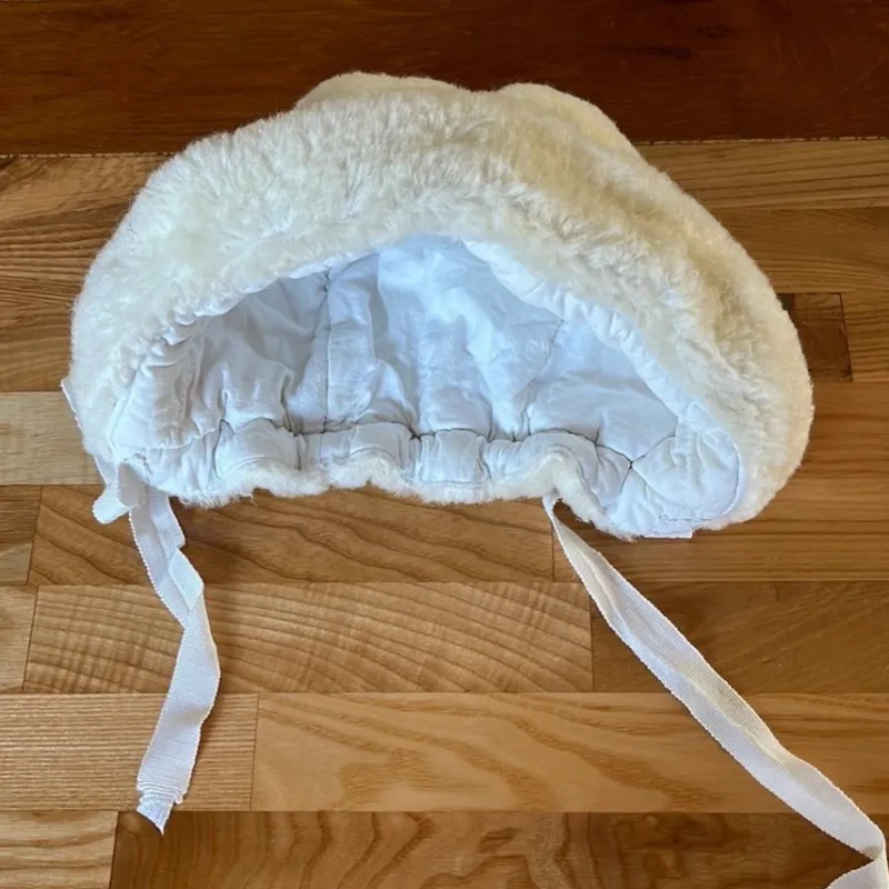 Tradera Retro. Fodrad fuskpäls mössa från 50-talet.> Accessoarer