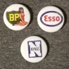 Tradera Retro pins 25 mm, BP, Esso, Nynäs, 3 st. fast pris 60 kr, inkl. porto> Tygmärken & Pins