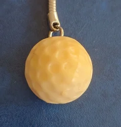 Tradera Golf<RETRO PLAST VIT GOLFBOLL NYCKELRING