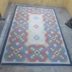 Tradera Retro, Stor Röllakan matta i blått med signatur^ Inredning & Hushåll