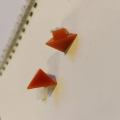 Tradera Örhängen<Örhängen oranga pyramider