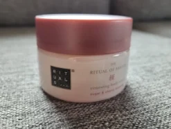 Tradera Skönhet<Rituals The Ritual of Sakura Renewing Body Scrub 125g