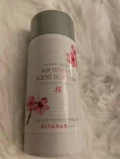 Tradera Smink<Rituals The Ritual of Sakura Laundry Softener & Scent Booster