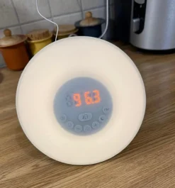 Tradera Robisson väckarklocka med ljus^ Klockor Till Hemmet