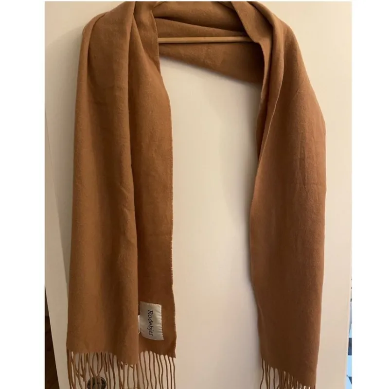 Tradera Rodebjer camel halsduk> Sjalar & Halsdukar