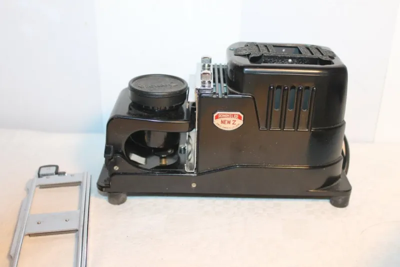 Tradera Romanslide New Z diaprojektor^ Analoga Projektorer