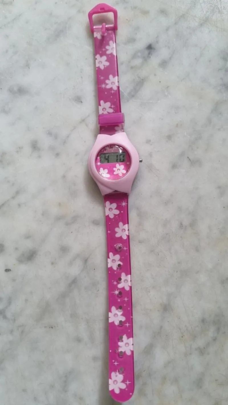 Tradera Rosa barnklocka princess disney diameter 2,5 rem 21 cm^ Barnklockor