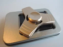 Tradera Roseguldf. fidgetspinner i metall levererad i snygg metallbox, antistress> Fidgets