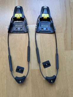Tradera Längdåkning<Rottefella 75mm telemark bindningar med kabel
