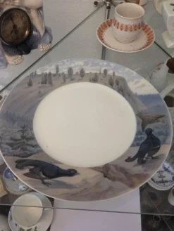 Tradera Royal Copenhagen Art Nouveau Motif Plate med Tjur No 574> Keramik & Porslin, Utländskt