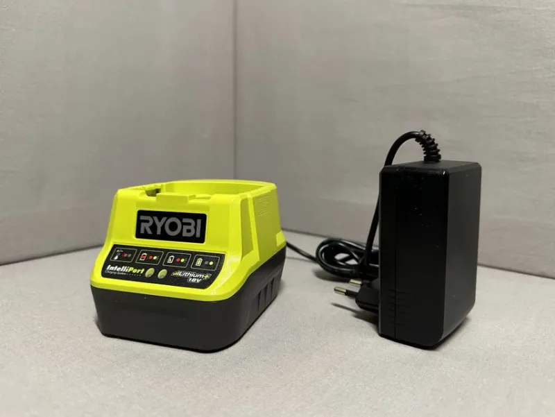 Tradera Ryobi ONE+ Batteriladdare RC18120 18V - Snabb & Kompakt 2.0A> Maskiner