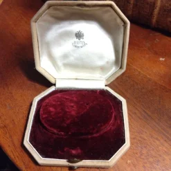 Tradera Smyckeskrin & -förvaring<Rysk antik juvelerarask , Sankt Petersburg