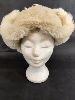 Tradera Ryssmössa i fuskpäls> Huvudbonader
