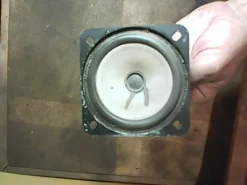 Tradera SAAB 900, 1981, högtalare instrumentbräda^ Bilstereo