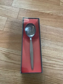 Tradera Mobilia<SAAB-sked