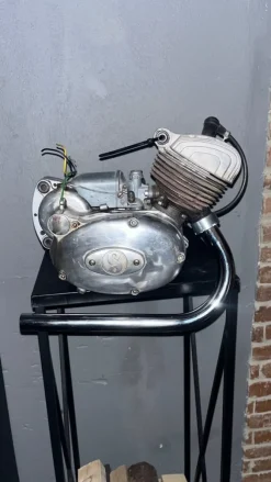 Tradera Sachs motor 2vxl Handväxlad Komplett^ Mopeder & Delar