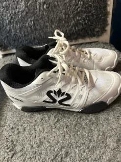 Tradera Innebandy<Salming Innebandy Skor Vit Storlek 40