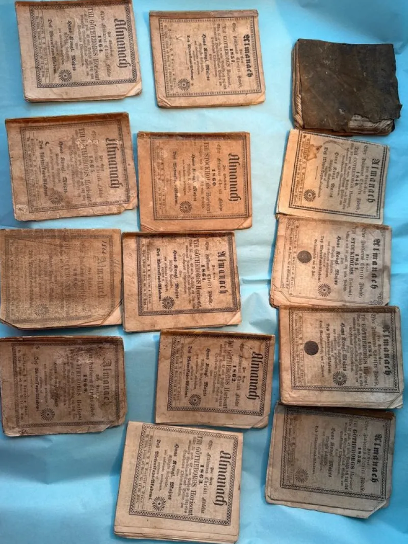 Tradera Samling Almanackor 37 stycken äldsta är från 1800 och yngste är 1905> Almanackor & Kalendrar