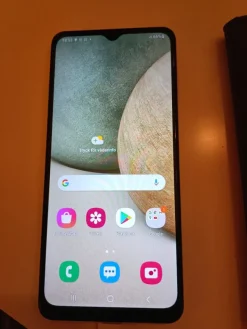 Tradera Mobiltelefoner<SAMSUNG GALAXY A12.