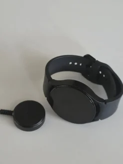 Tradera Smartwatches<Samsung Galaxy Watch5 SM-R910