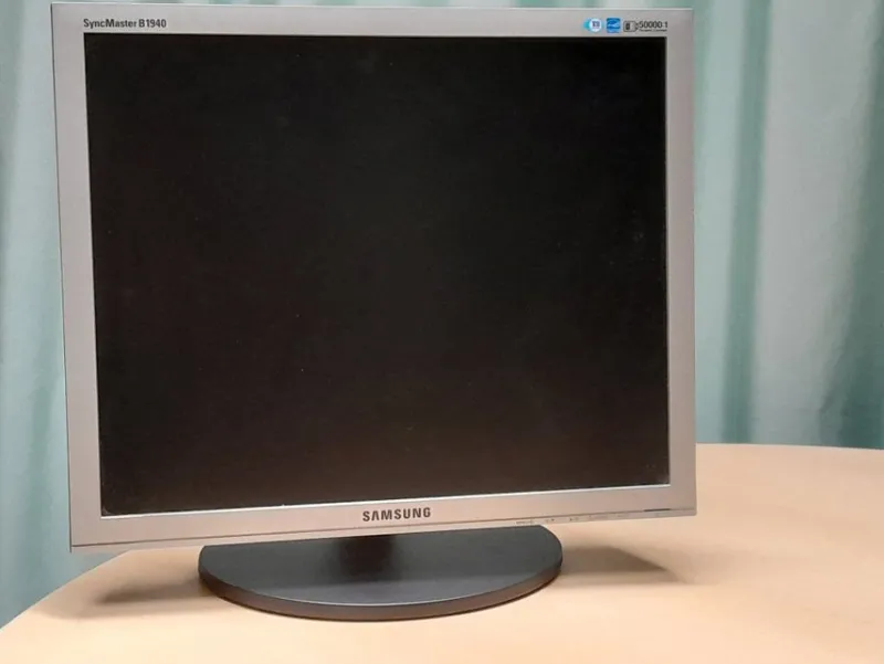 Tradera Samsung SyncMaster B1940> Bildskärmar