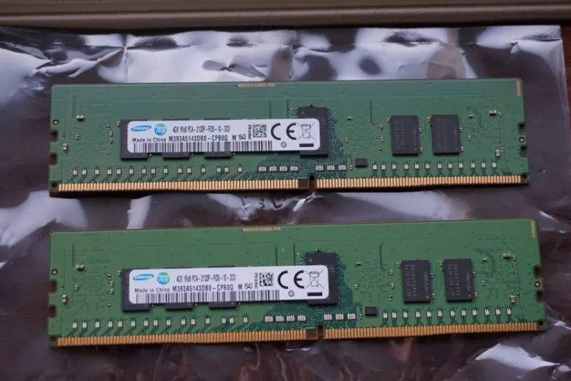 Tradera Samsung 2x4GB 1Rx8 PC4-2133P-RD0-10-DCO M393A5143DB0-CPBOQ> Datorservrar & Tillbehör
