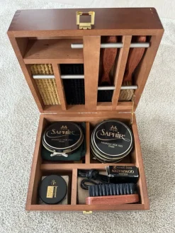 Tradera Skovård<Saphir Exklusiv Skovårdslåda med produkter