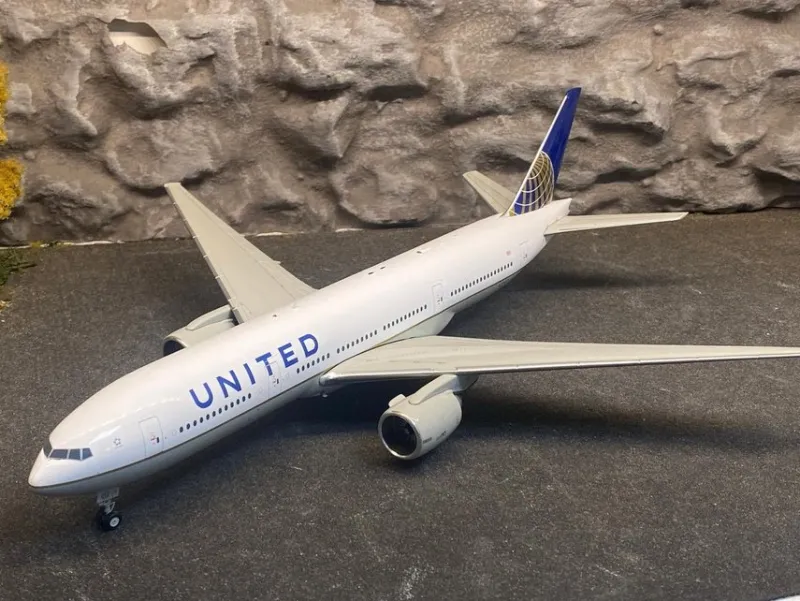 Tradera Scale 1/200 Boeing 777-200ER ^ Flyg