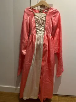 Tradera Scaramouche rosa prinsess klänning, storlek 6 ÅR> Maskeradkläder