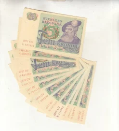 Tradera Sedel 5 kronor 1981 och tidigare 13 styck ovikta ca 0 till 01/0^ Sedlar